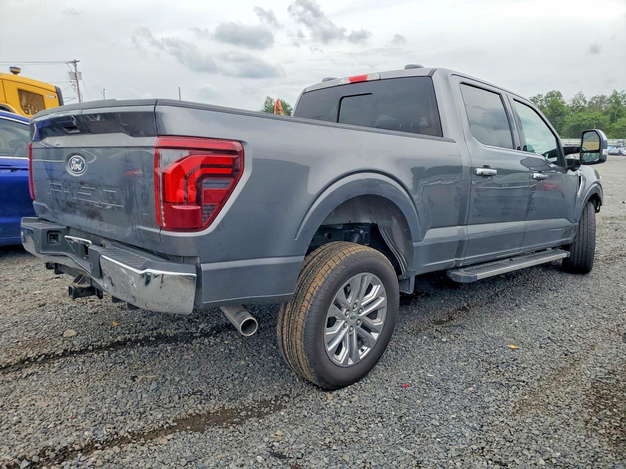 2025 Ford F150 Lariat - Image 3