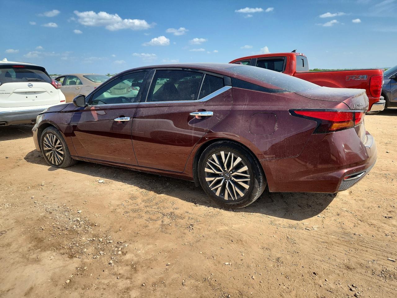 2023 Nissan Altima Sv - Фото 2