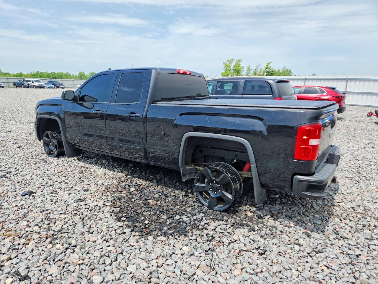 2017 GMC Sierra K1500 - Image 2