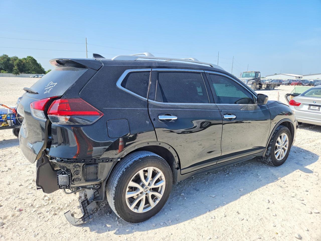 2020 Nissan Rogue - Фото 3