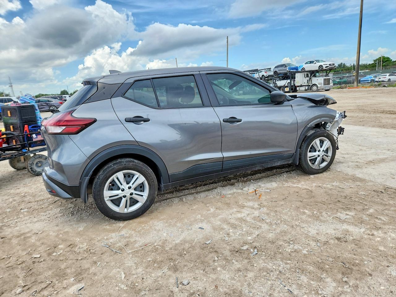 2025 Nissan Kicks Play S - Image 3