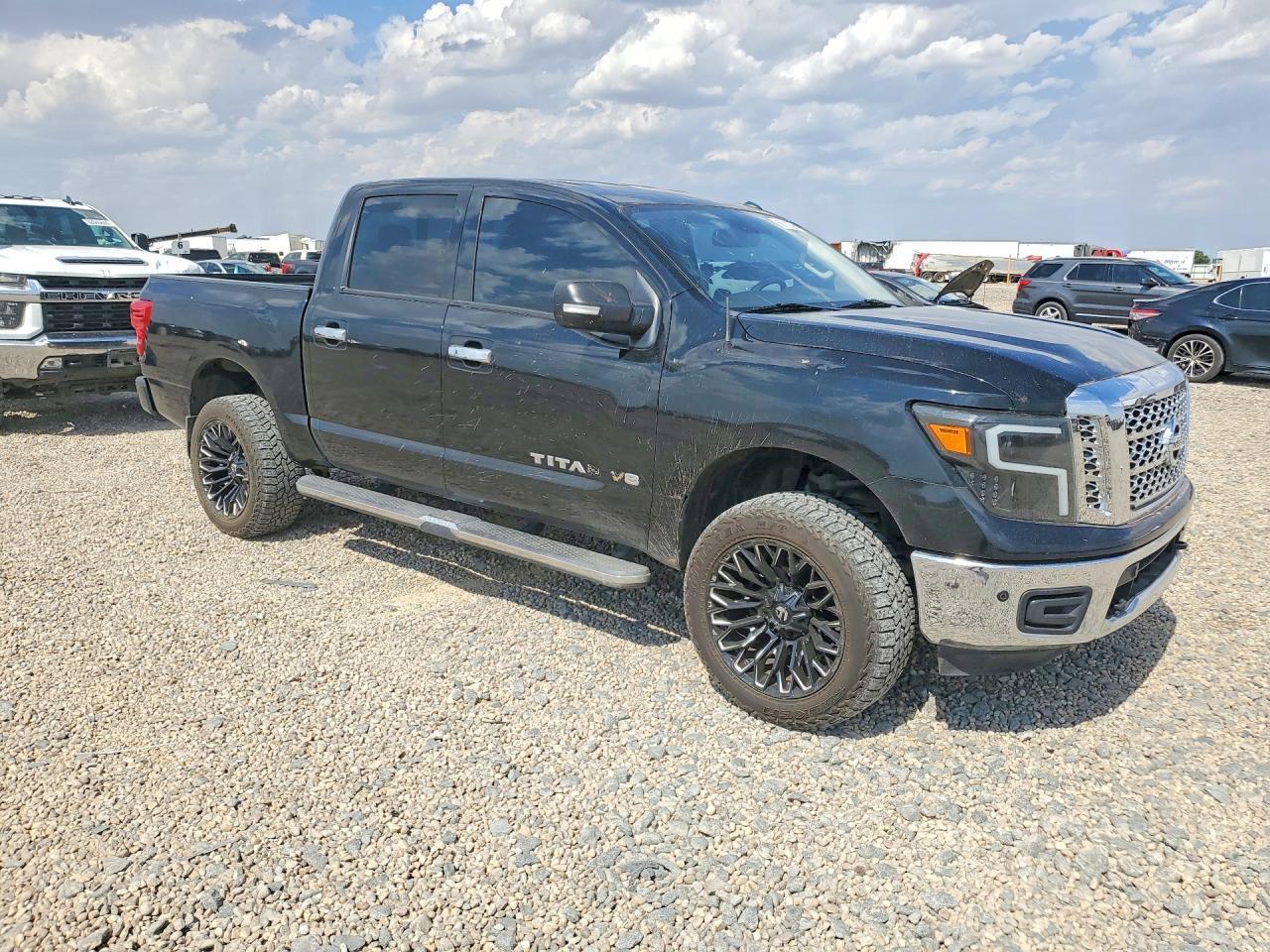 2019 Nissan Titan Sv - Image 4