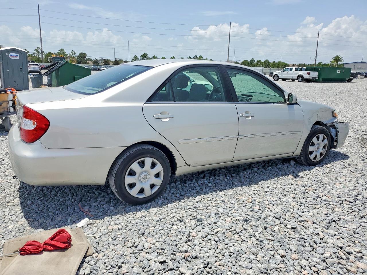 2004 Toyota Camry Le - Image 3