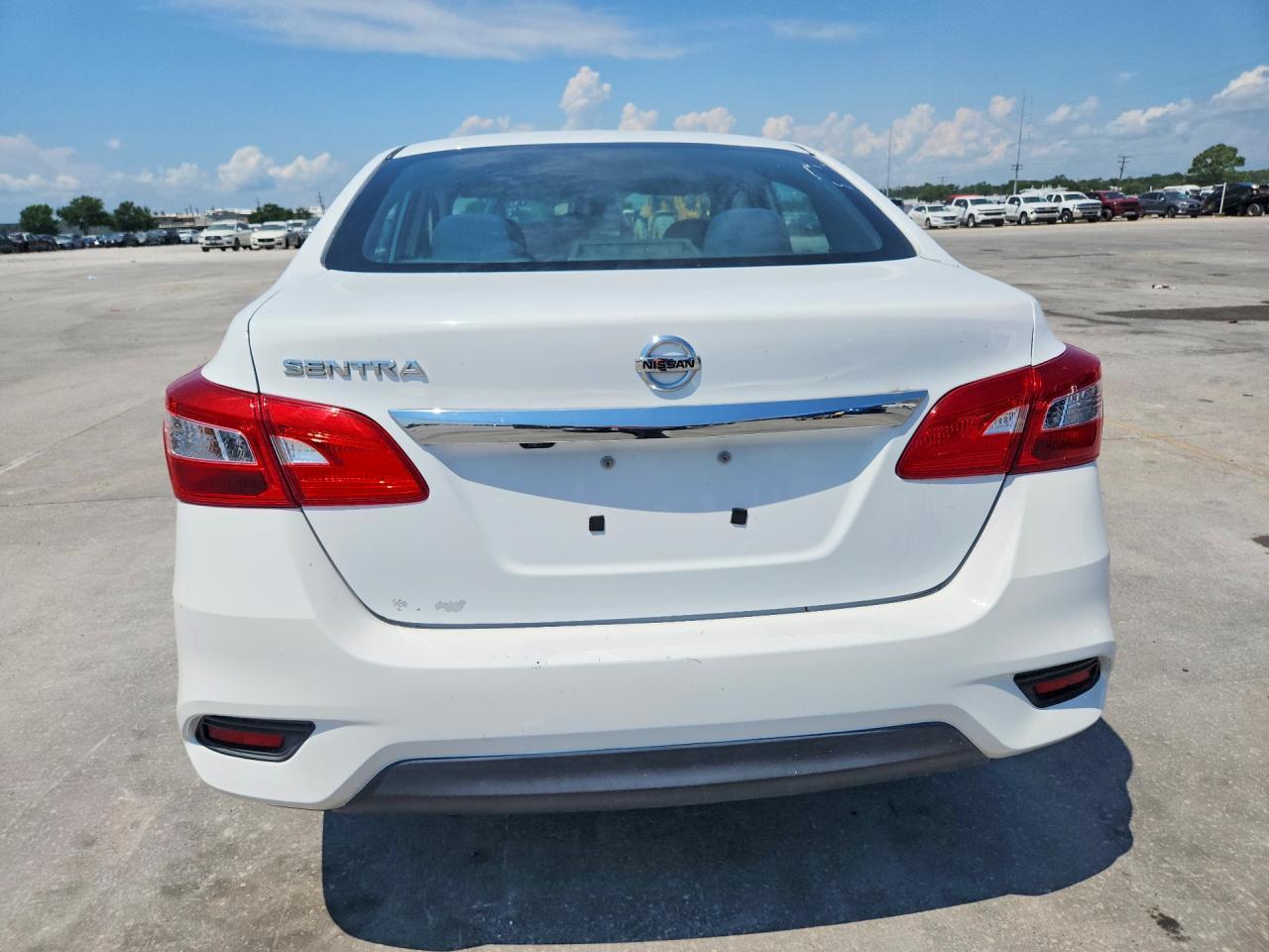 2019 Nissan Sentra S - Фото 6