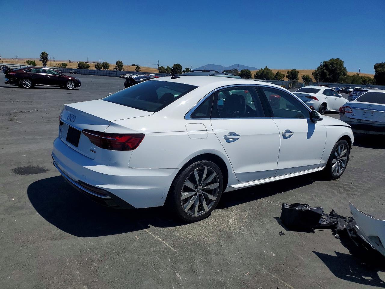 2021 Audi A4 - Фото 3
