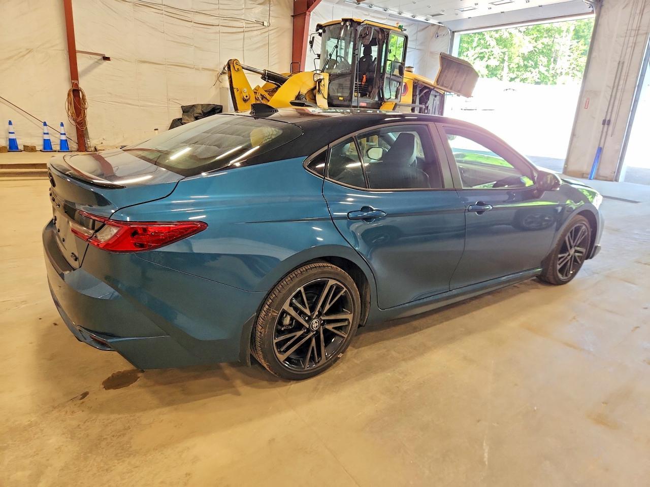 2025 Toyota Camry Xse - Фото 3