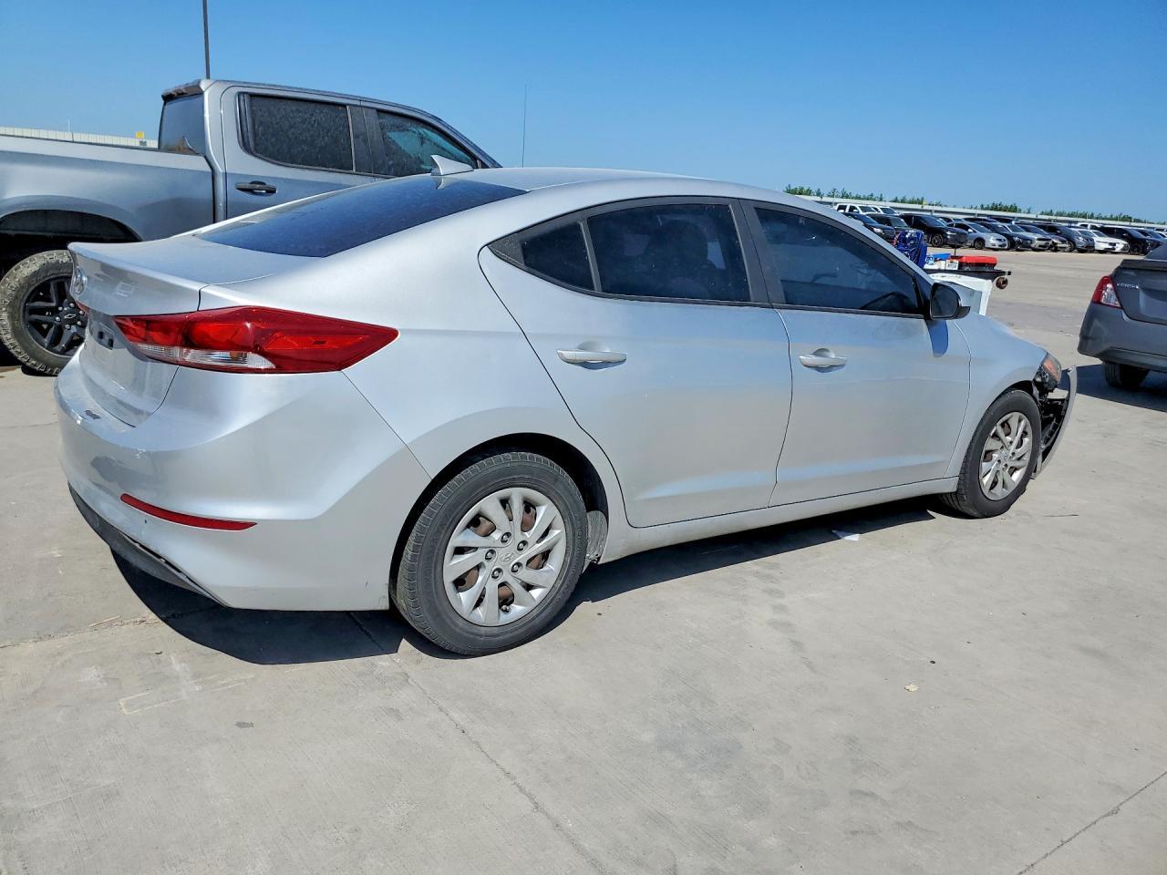 2017 Hyundai Elantra Se - Фото 3