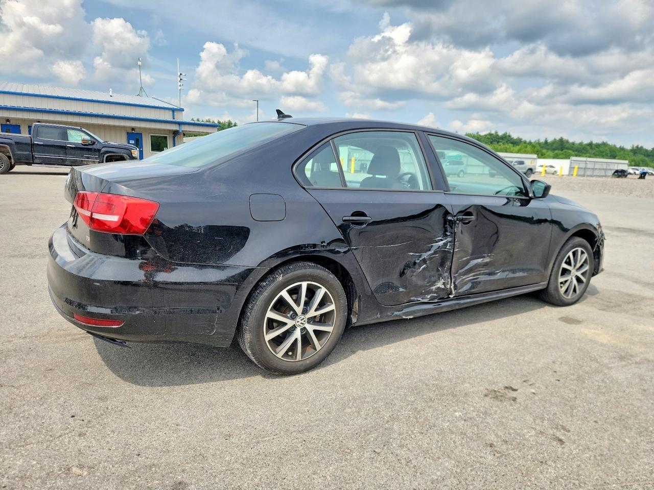 2015 Volkswagen Jetta Se - Image 3