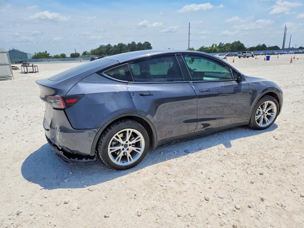 2021 Tesla Model Y - Image 3