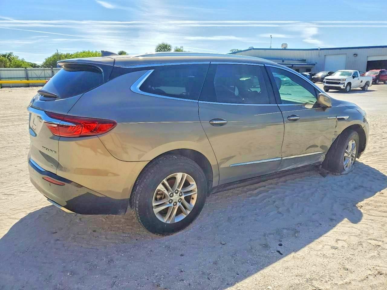 2018 Buick Enclave Essence - Фото 3