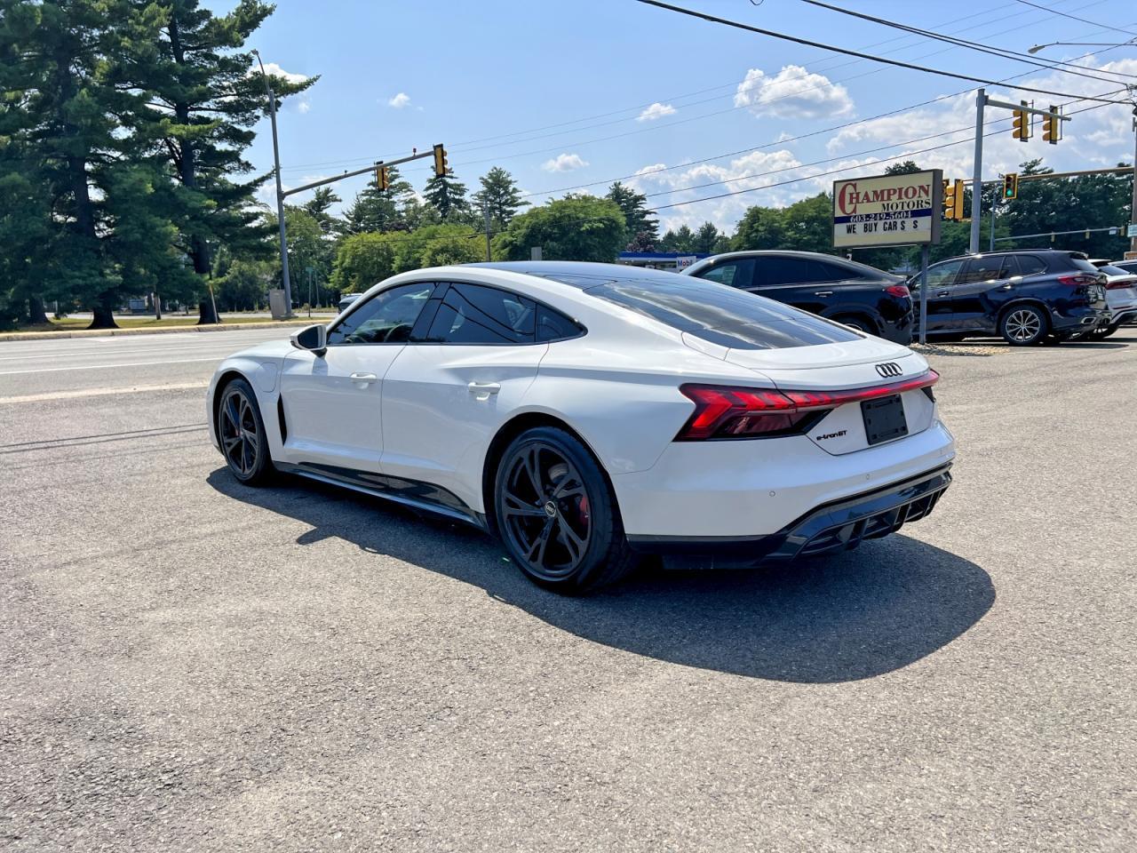 2022 Audi E-Tron Gt Premium Plus - Фото 3