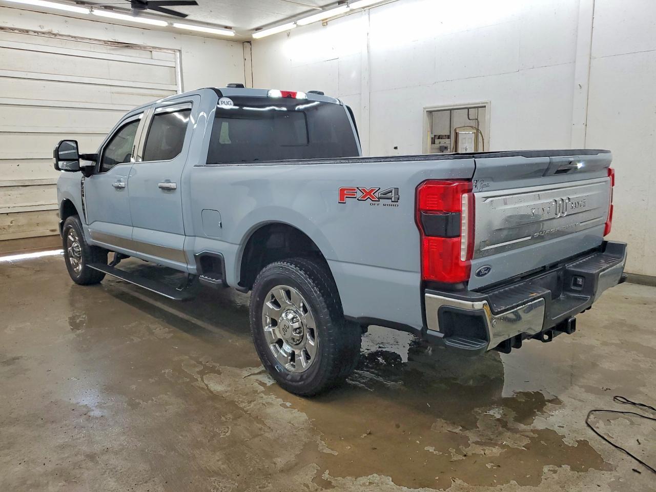 2024 Ford F250 Super Duty - Фото 2