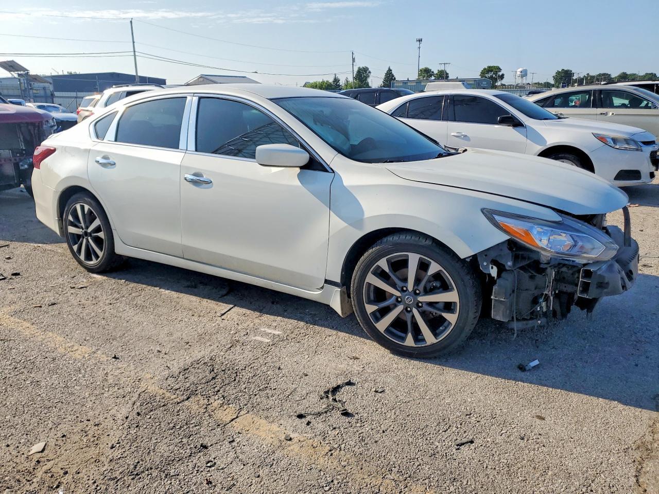 2017 Nissan Alitma - Фото 4