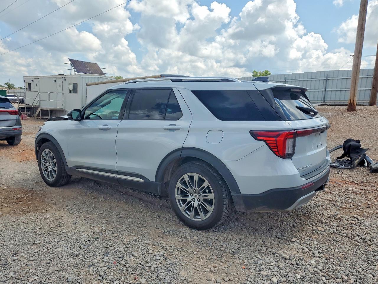 2025 Ford Explorer Platinum - Фото 2