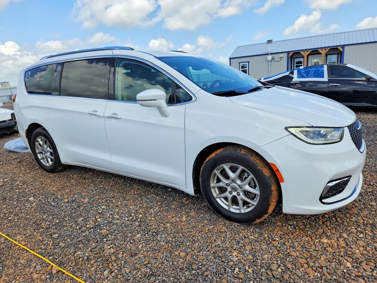 2021 Chrysler Pacifica Touring L - Image 4