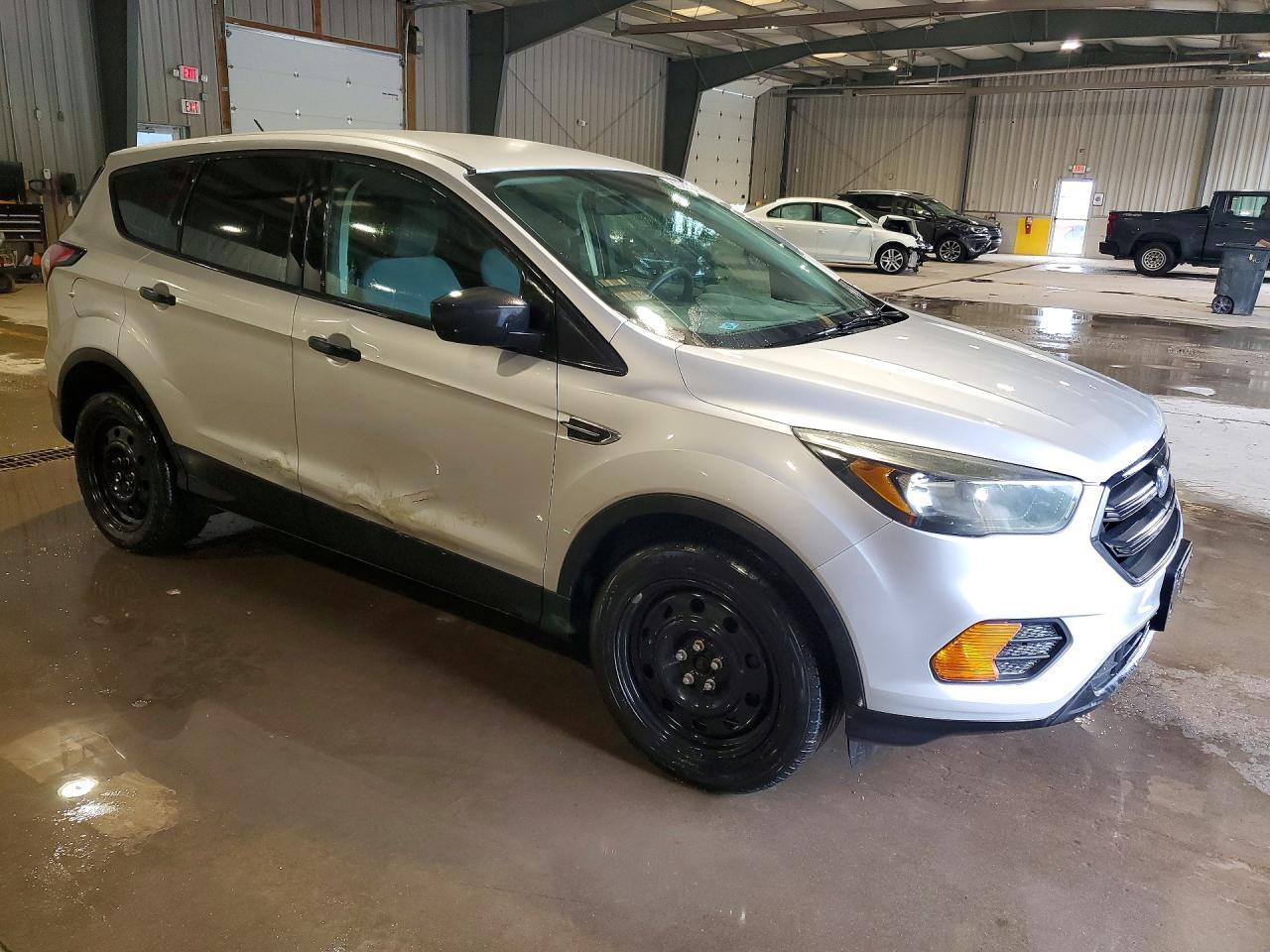 2018 Ford Escape S - Фото 4