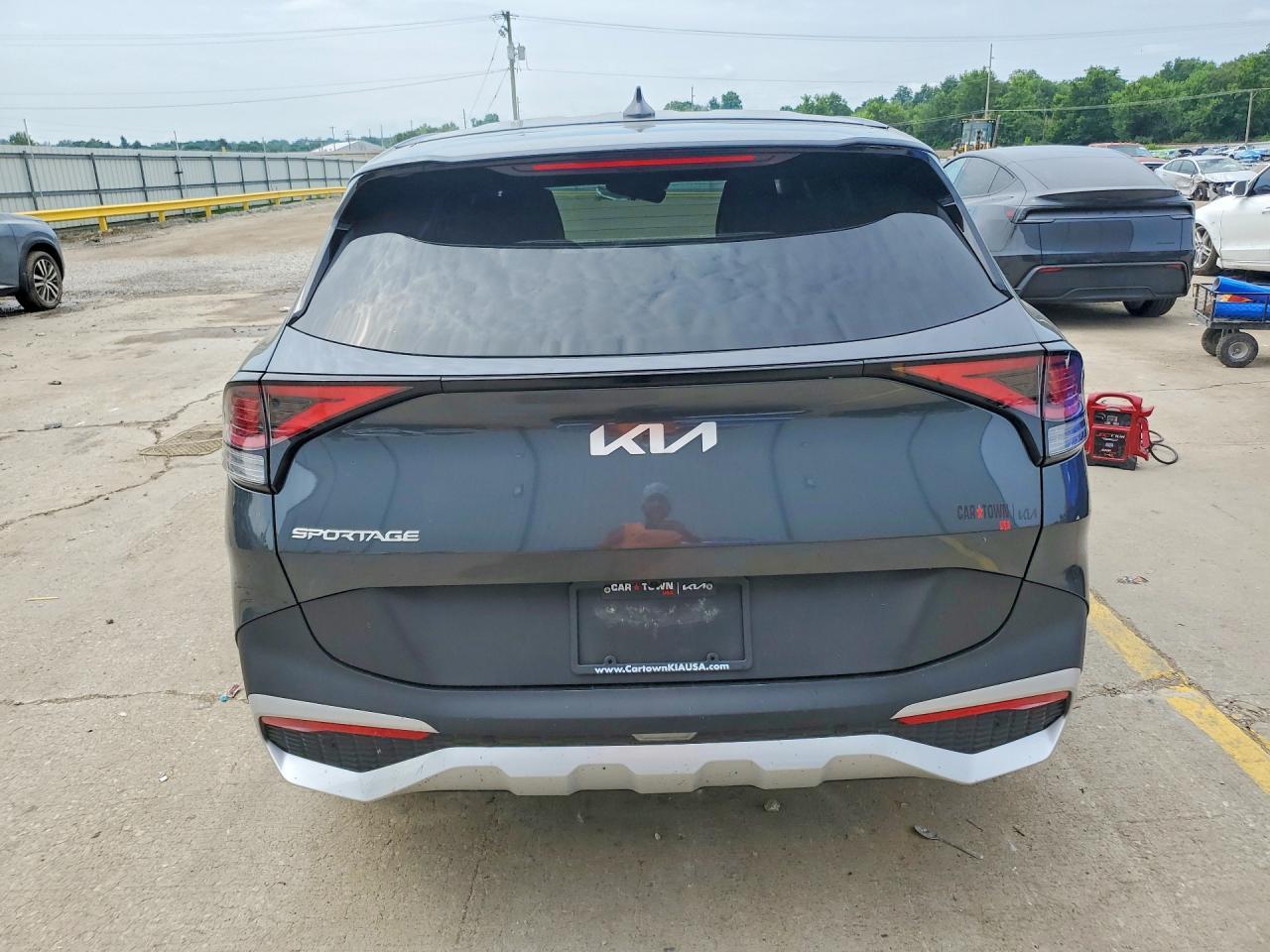 2025 Kia Sportage Ex - Image 6