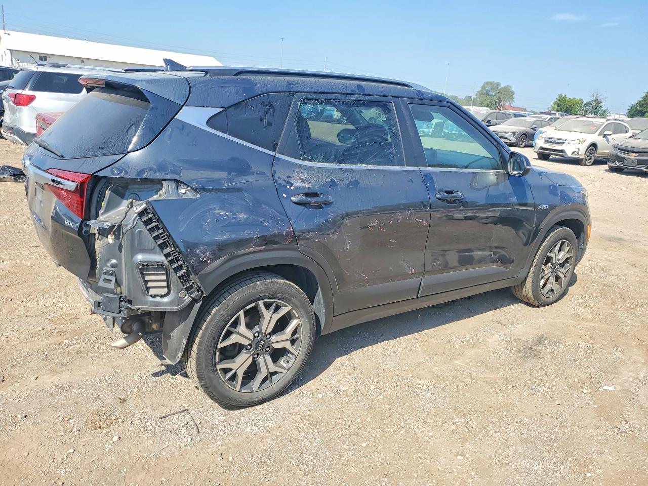 2021 Kia Seltos Ex - Фото 3