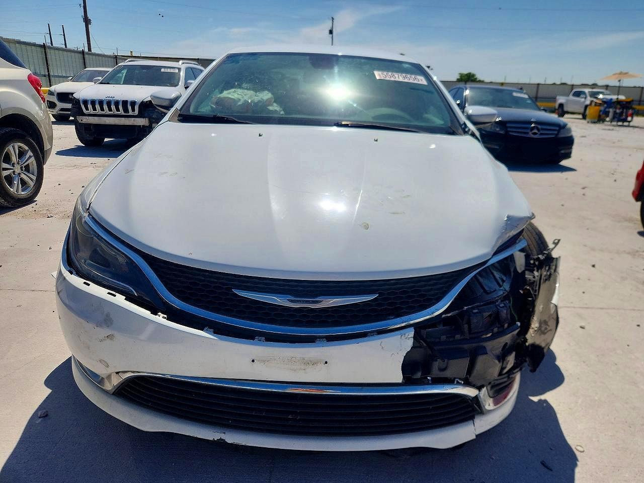 2015 Chrysler 200 Limited - Image 5