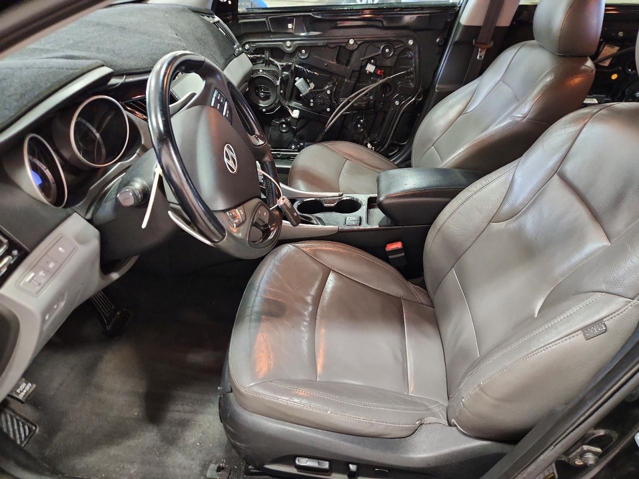 2011 Hyundai Sonata Limited 2.0T - Image 7
