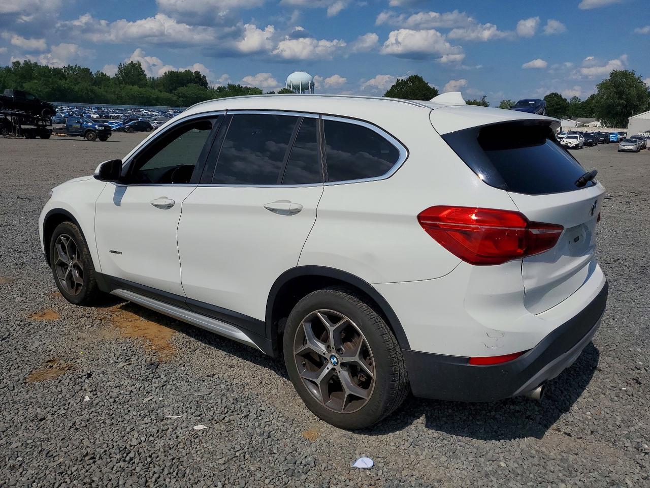 2018 BMW X1 xDrive28I - Фото 2