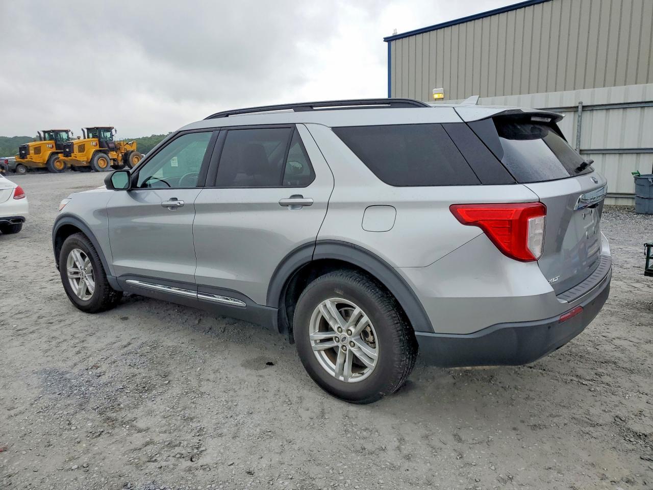 2020 Ford Explorer Xlt - Фото 2