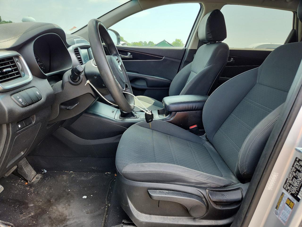 2020 Kia Sorento S - Image 7