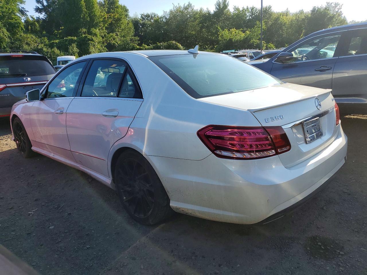 2011 Mercedes-Benz E 350 4Matic - Фото 2