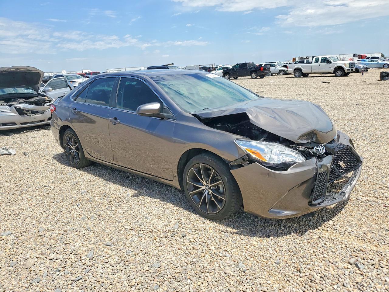 2017 Toyota Camry Xse - Image 4