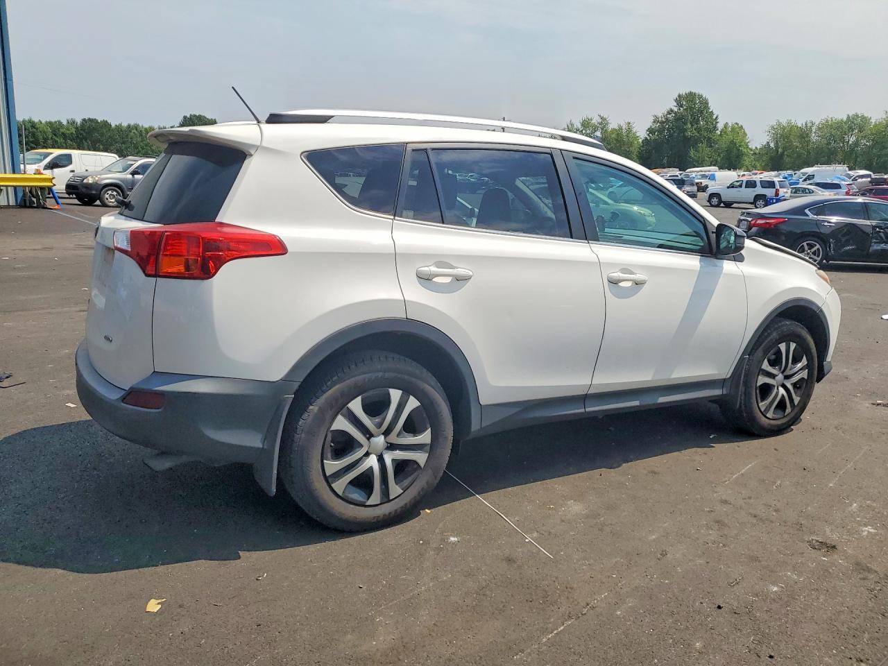2013 Toyota Rav4 Le - Image 3
