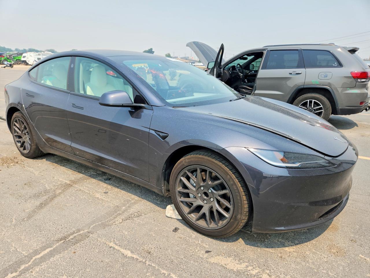 2024 Tesla Model 3 - Фото 4