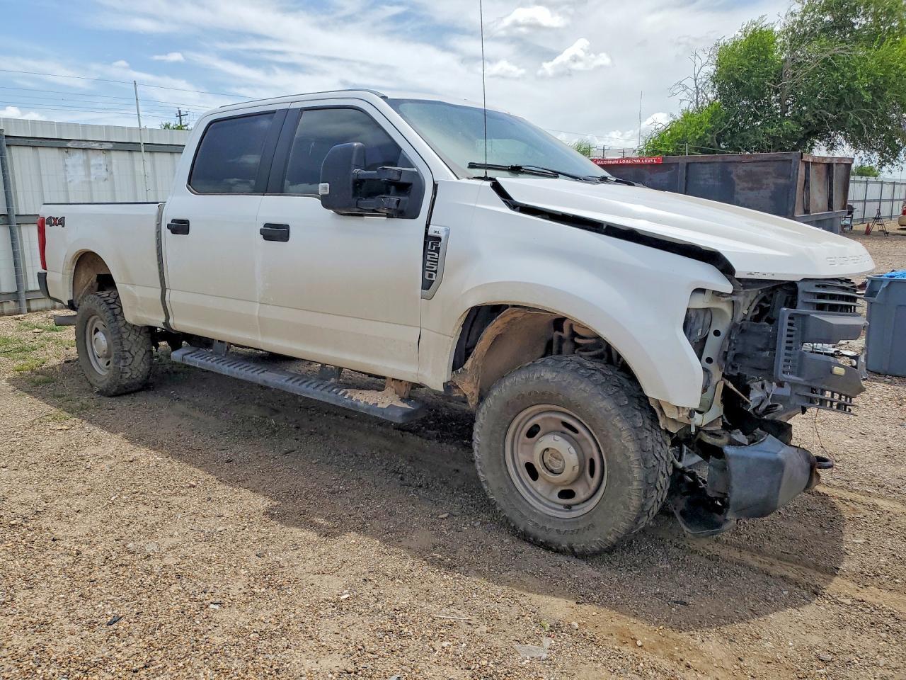 2017 Ford F250 Super Duty - Фото 4