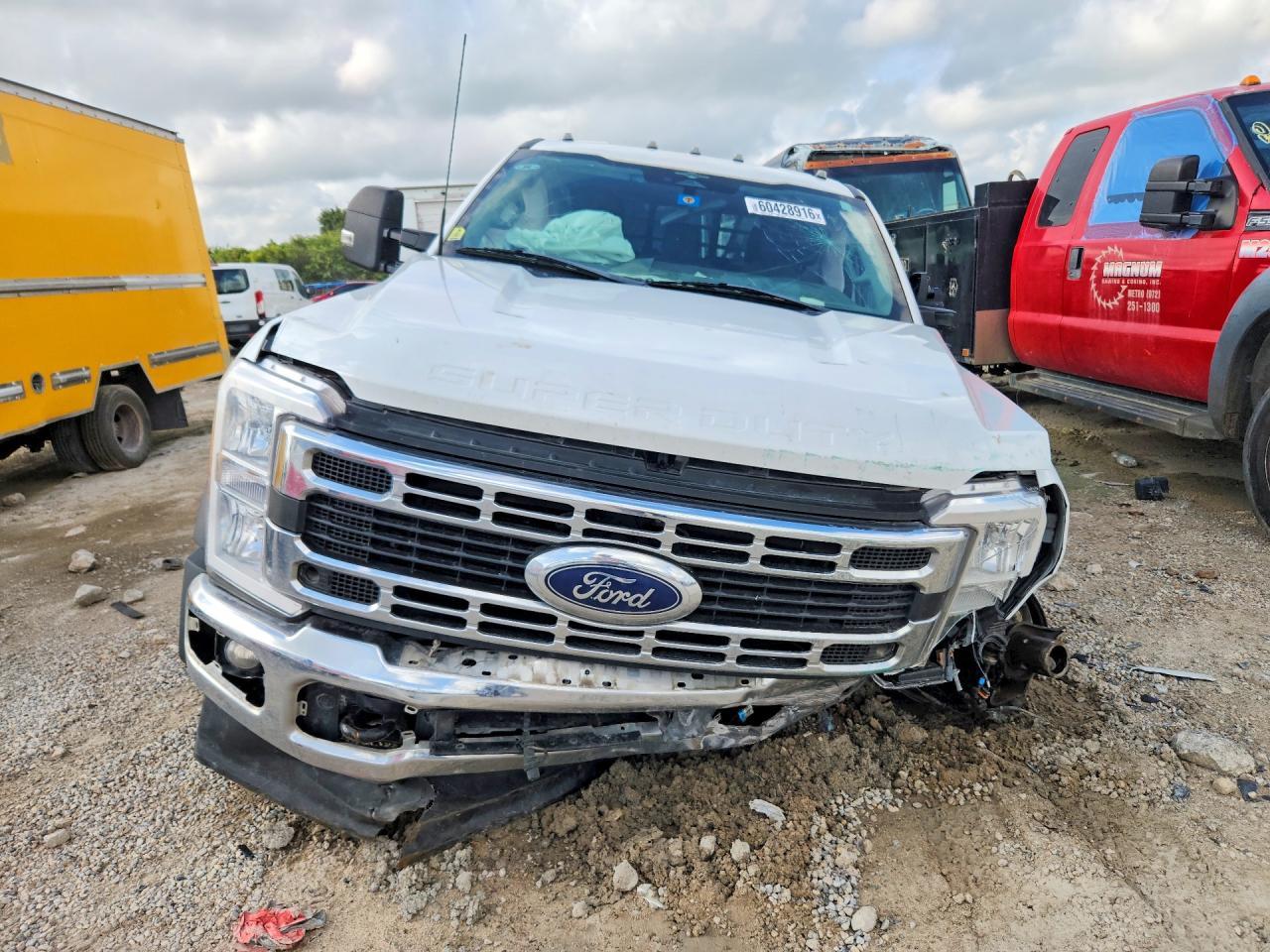 2023 Ford F450 Super Duty - Image 5