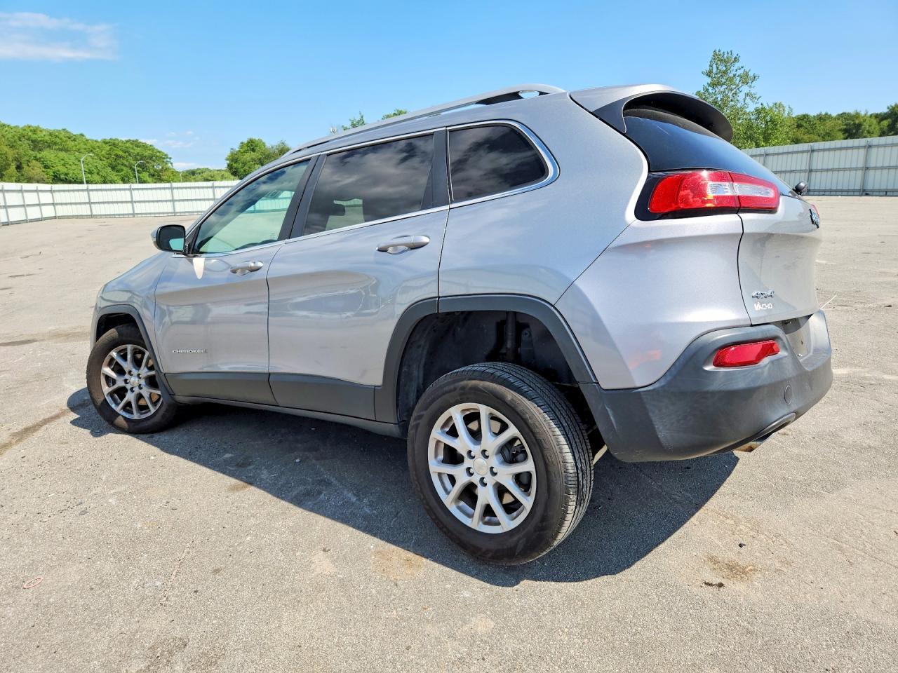 2014 Jeep Cherokee Latitude - Фото 2