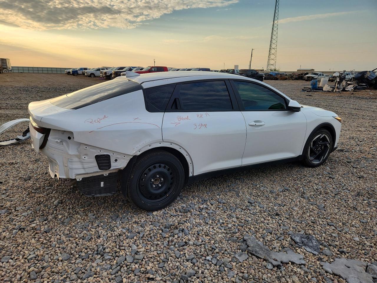 2025 Kia K4 Ex - Image 3