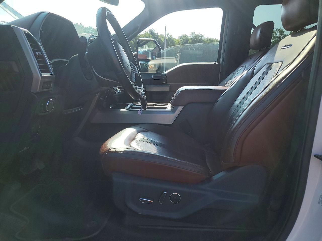 2022 Ford F250 Super Duty - Фото 7