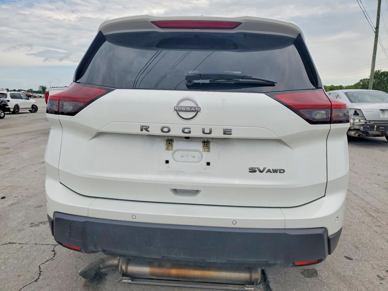 2024 Nissan Rogue Sv - Image 6