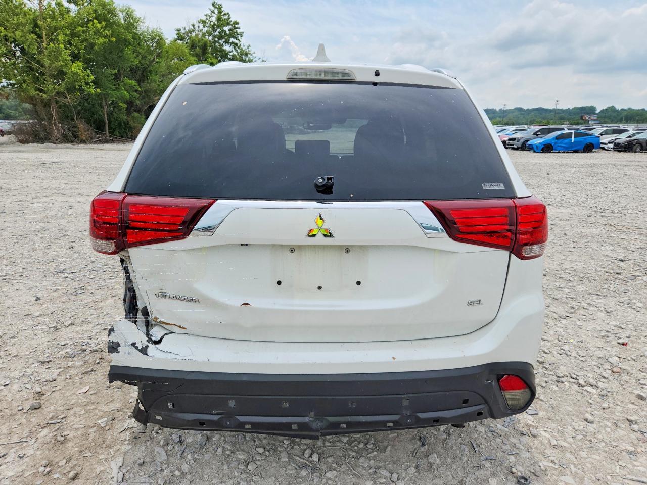 2020 Mitsubishi Outlander Se - Фото 6