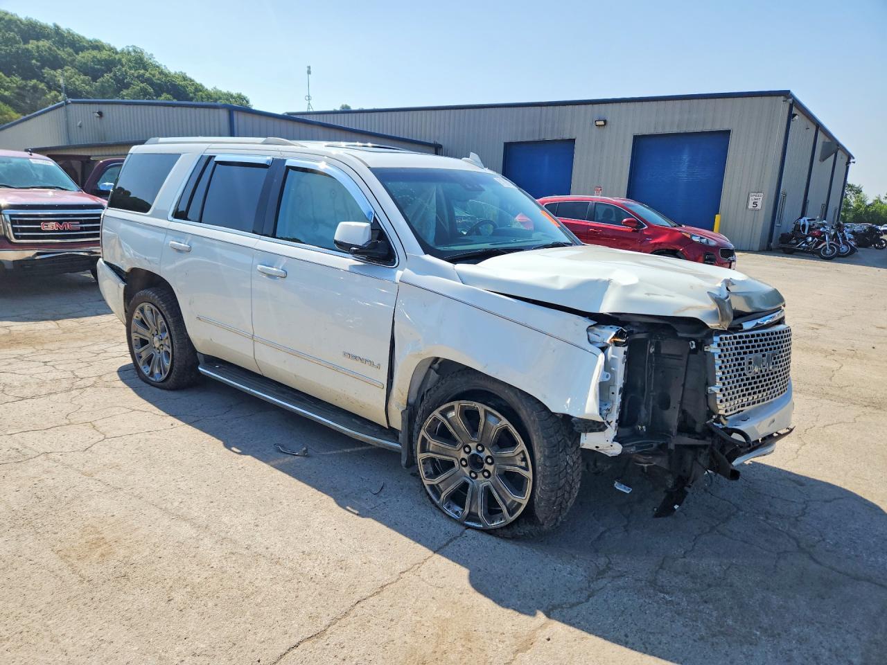 2016 GMC Yukon Denali - Фото 4