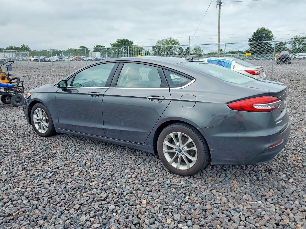 2020 Ford Fusion Sel - Фото 2