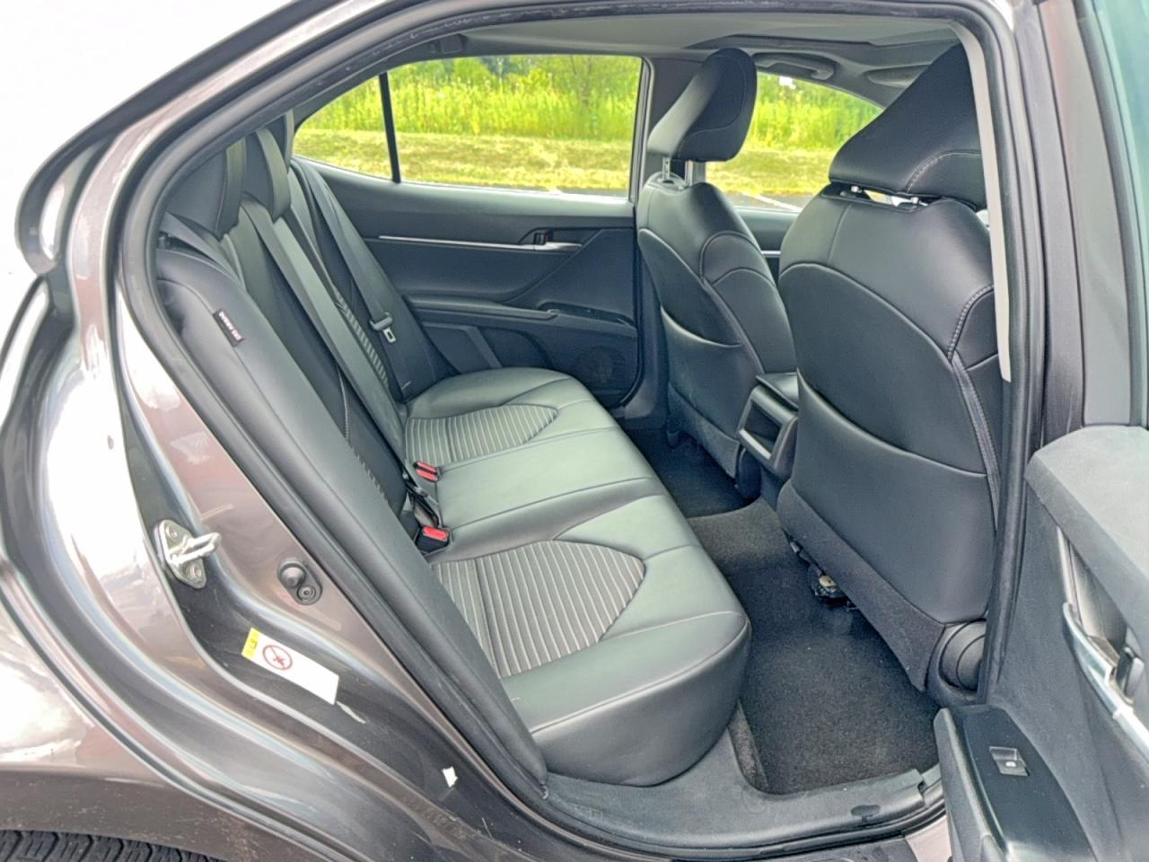 2018 Toyota Camry Se - Image 6