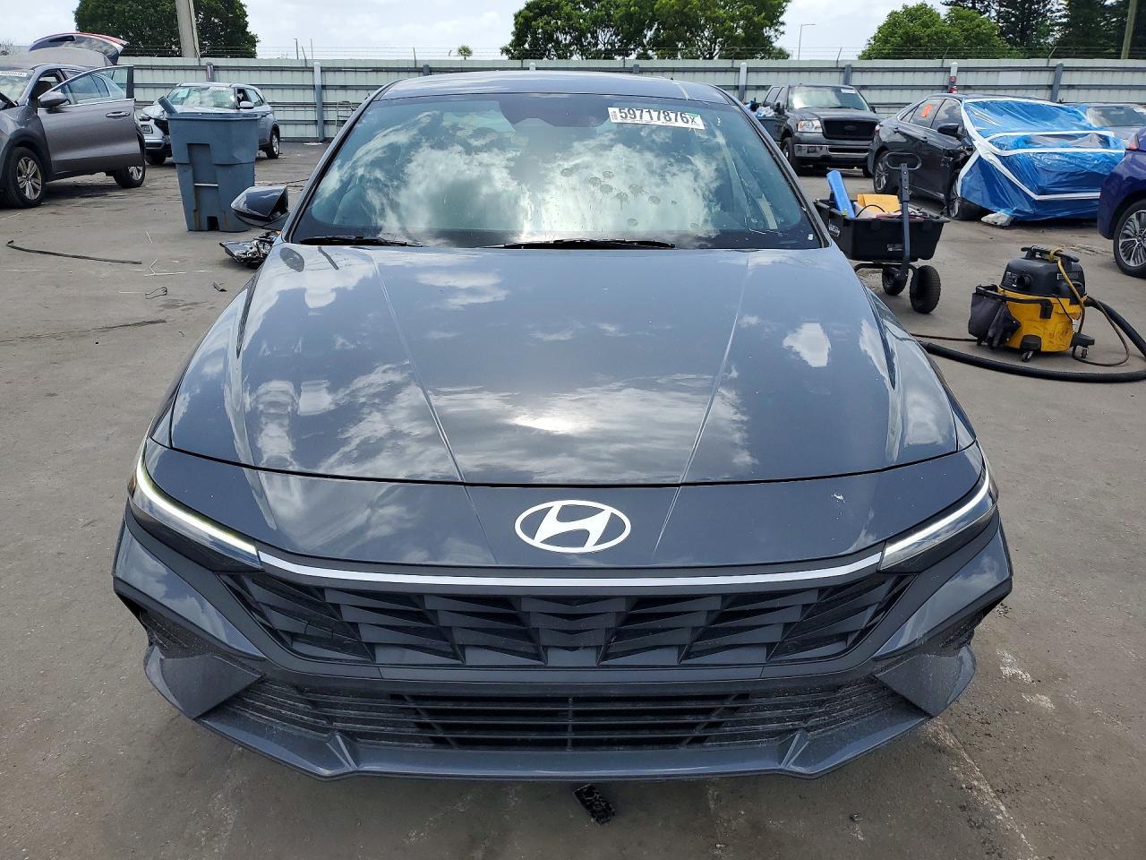2025 Hyundai Elantra Sel Sport - Фото 5