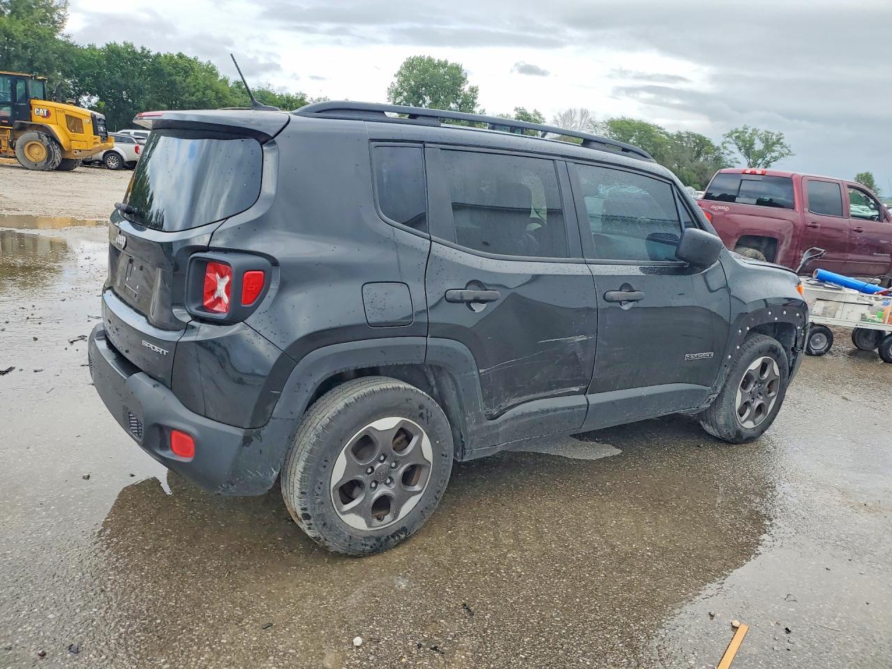 2016 Jeep Renegade Sport - Image 3