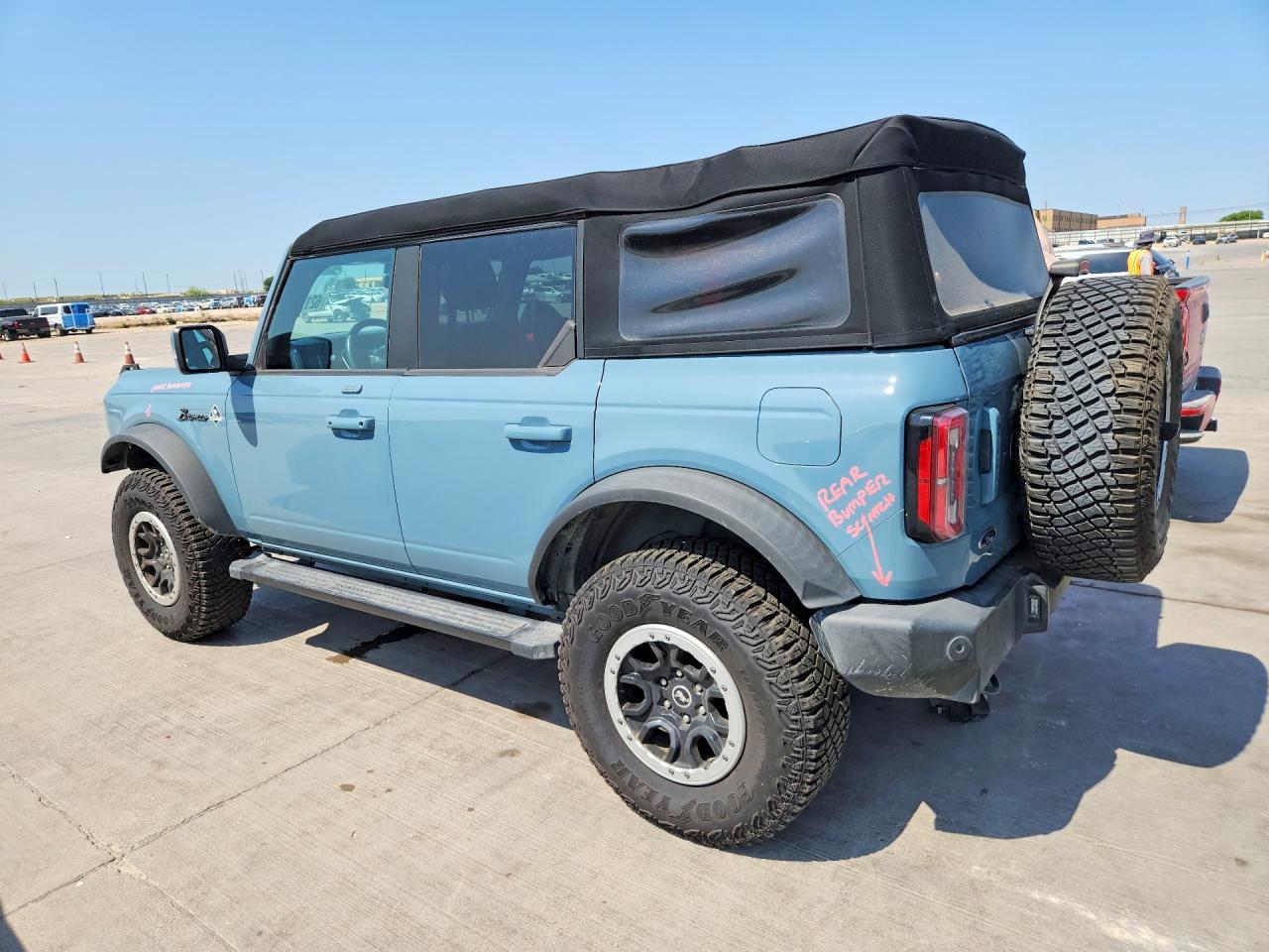 2023 Ford Bronco Base - Image 2