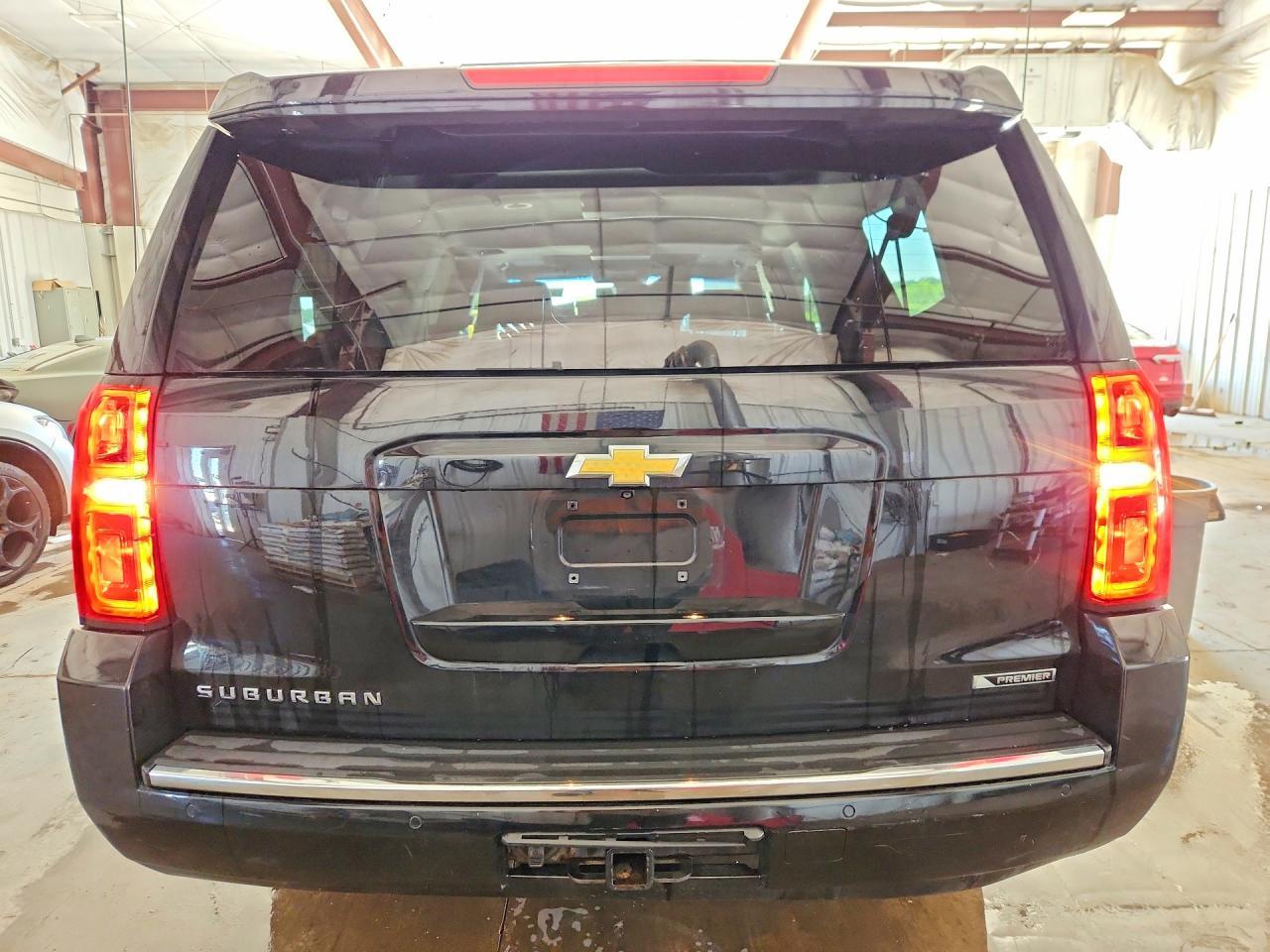 2017 Chevrolet Suburban K1500 Premier - Image 6