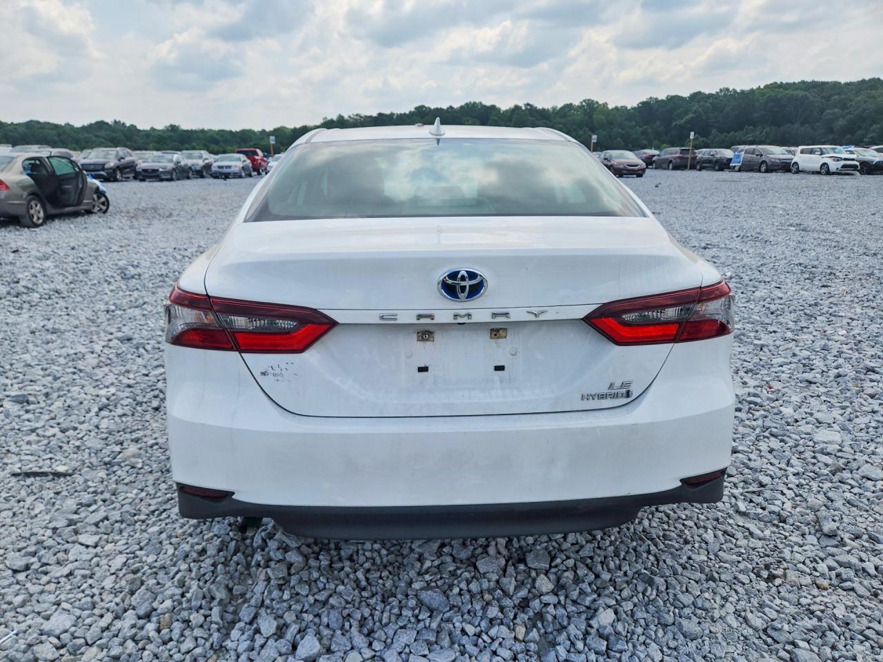 2023 Toyota Camry Le - Image 6