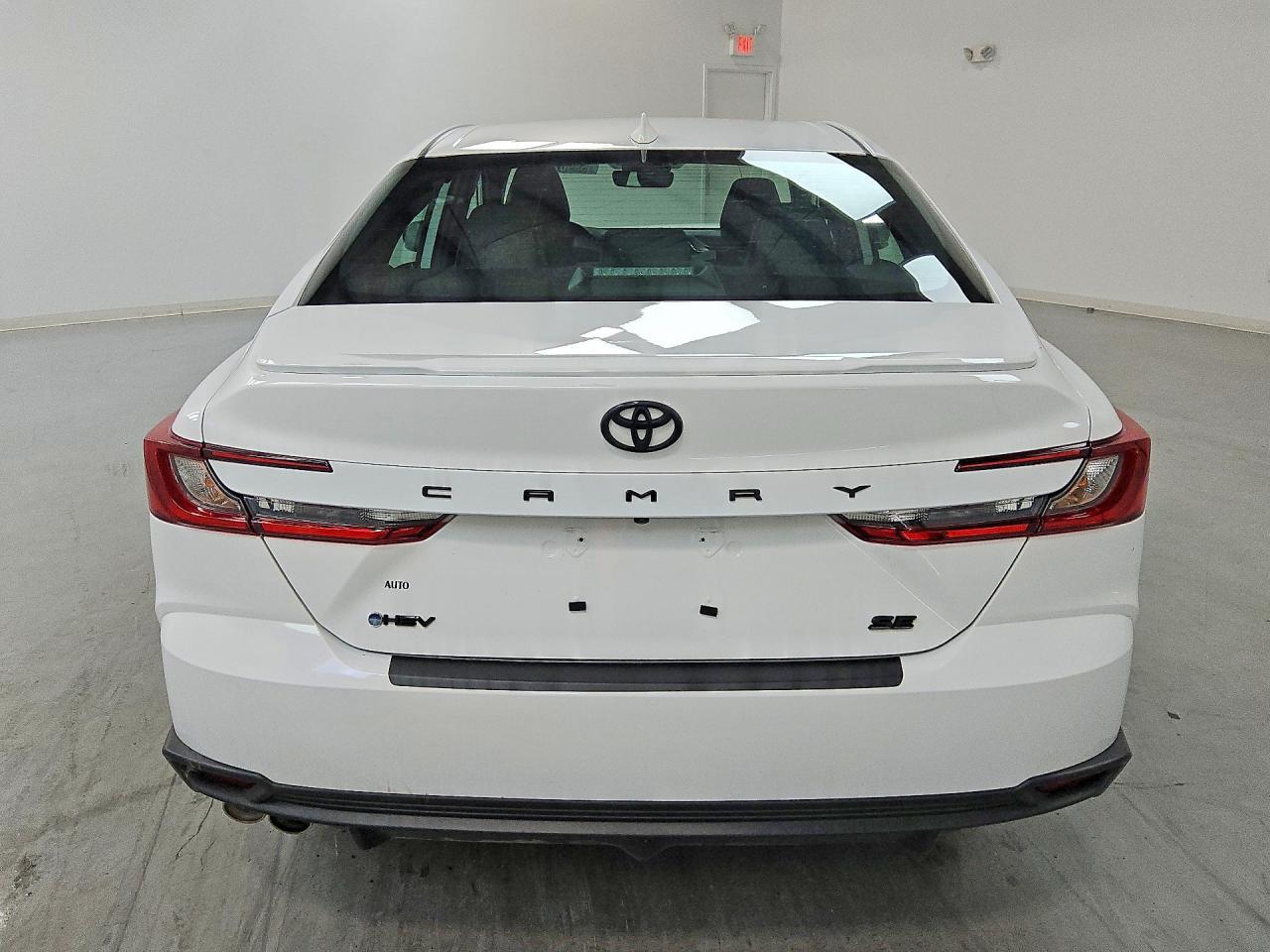 2025 Toyota Camry Se - Фото 6