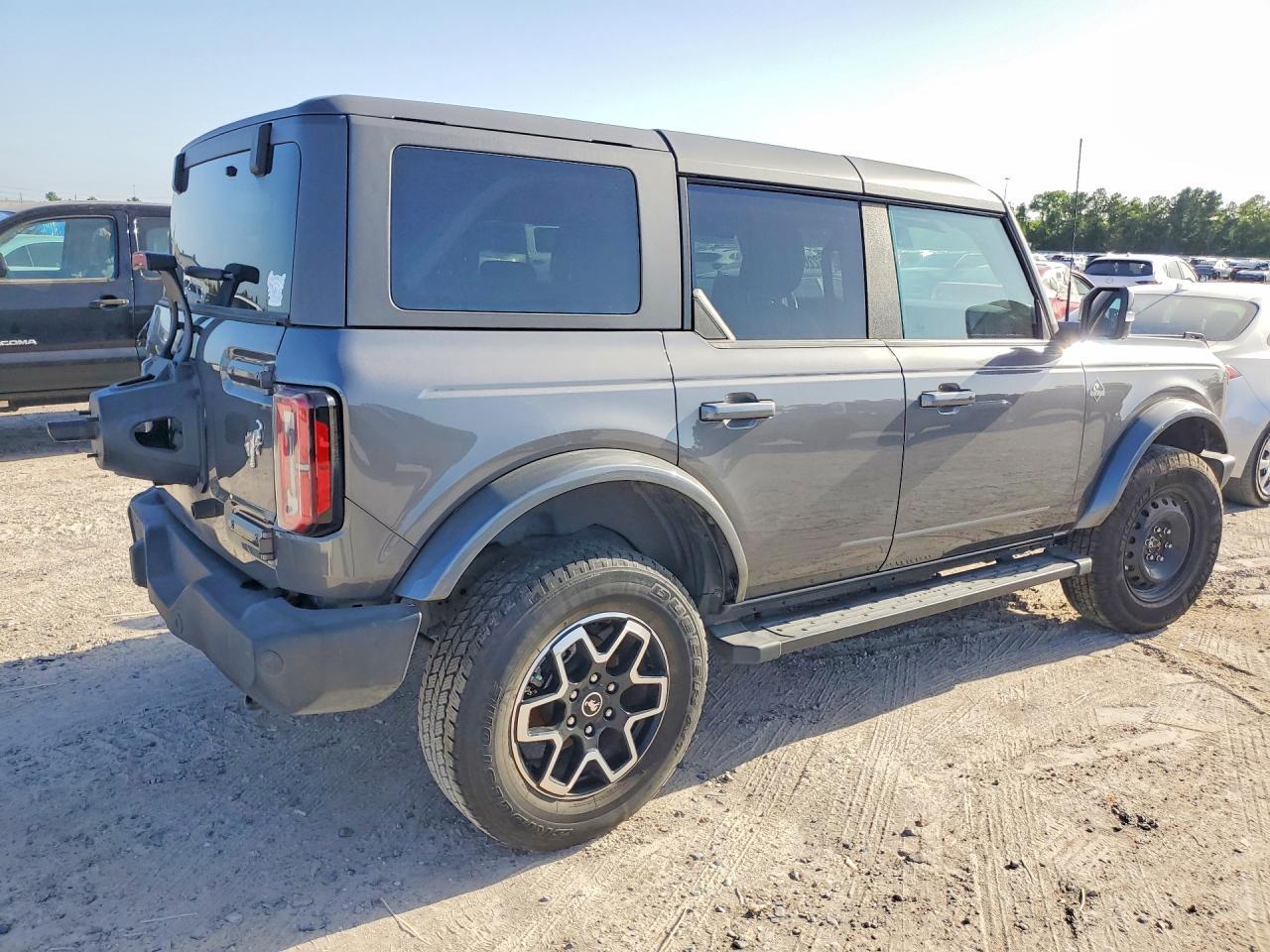 2024 Ford Bronco Outer Banks - Фото 3