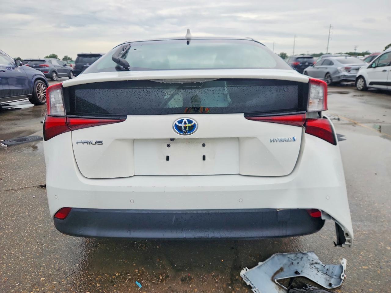 2021 Toyota Prius Le - Image 6