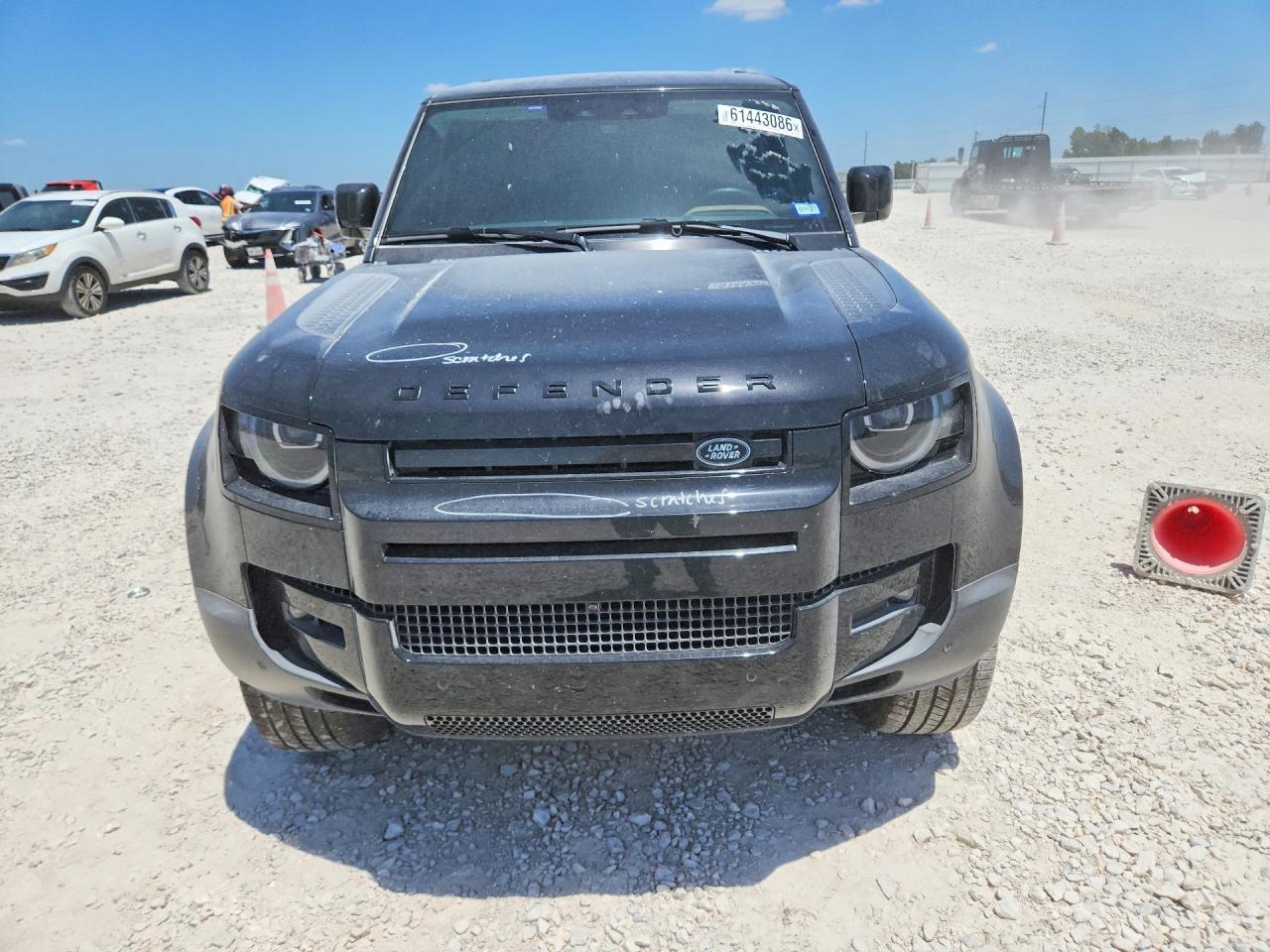 2026 Land Rover Defender 110 S - Фото 5
